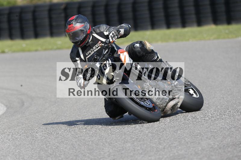 /45 10.08.2025 Plüss Moto Sport ADR/Einsteiger/582